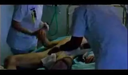 Dobra sex filmy darmo do pobrania bez wirusów dojrzałych kobiet dziewczynka w różowym dostaje