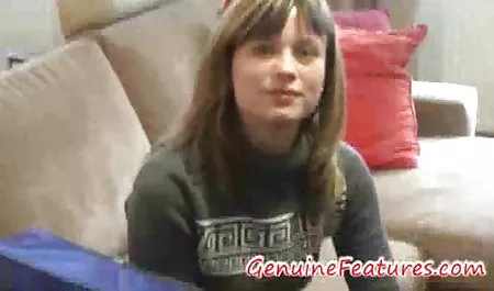 Gorące erotyka starsze dziewczyny webcam pokazują nogi sexy